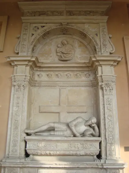 Monumento funerario a Brunoro I Zampeschi. sec. XVI  Pietra d'Istria. San Rufillo. Forlimpopoli.
