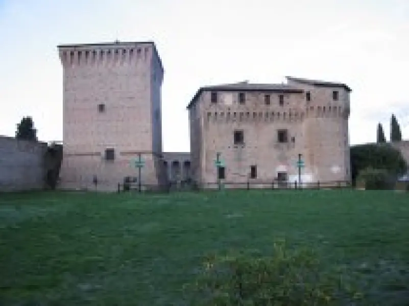 il Maschio e la Femmina visti dal giardino. Rocca Malatestiana, Cesena