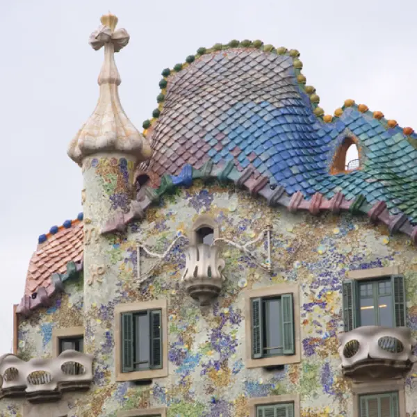 Antoni Gaudì. Casa Battlò. 1905. Dett. della facciata. Barcellona.