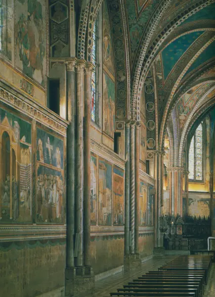 Giotto e aiuti. Storie di San Francesco. 1296-1304. Affresco. Veduta della parete sinistra. Assisi, Basilica di San Francesco.