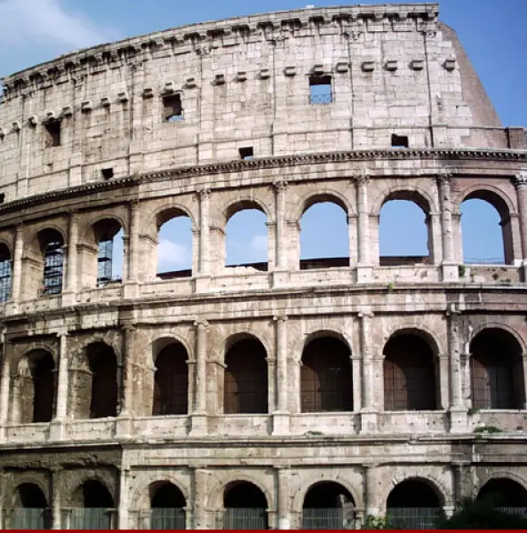 <p>Colosseo. 70-80 d. C. Dett. dell'attico. Roma</p>