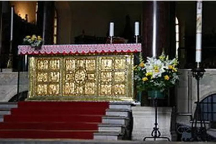 L'Altare di Sant'Ambrogio, Legno dorato, Milano