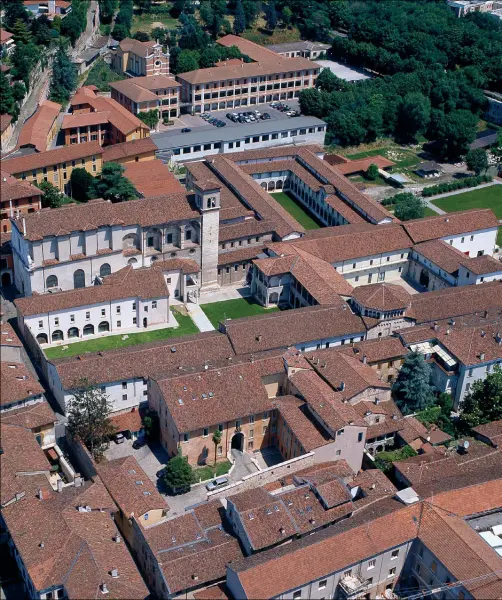 Complesso di San Salvatore in Santa Giulia. Veduta aerea. Brescia.