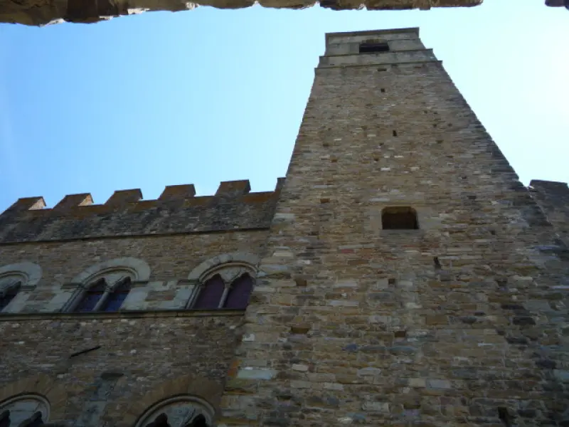 Torre. Castello dei Conti Guidi. Poppi.