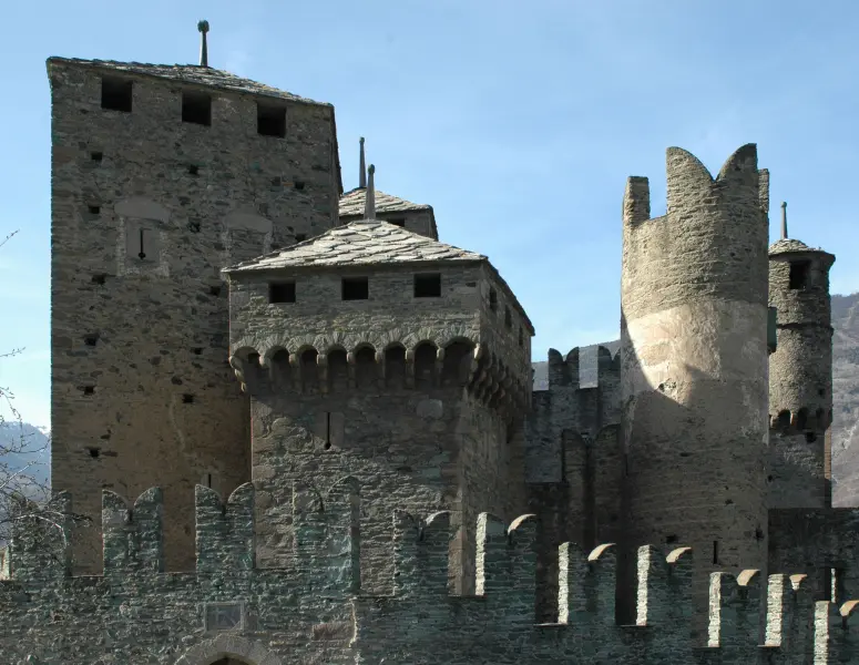 Castello di Fenis. sec. XIII. Dett. delle torri. Fenis, Aosta