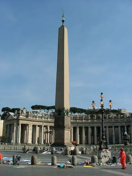 Obelisco egiziano. Piazza San Pietro, Roma