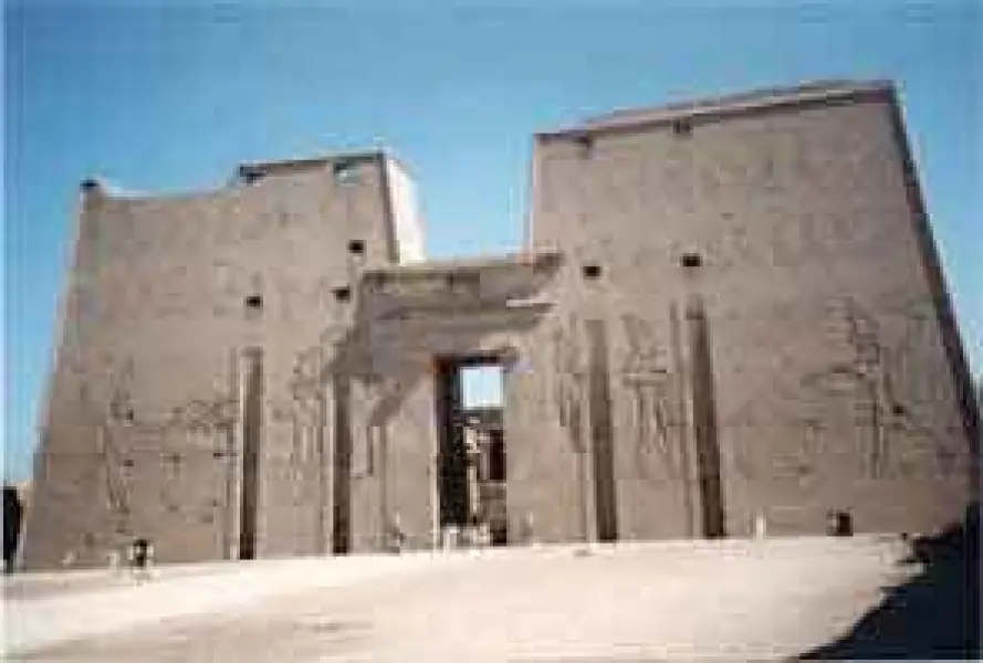 Esempio di mastaba a Saqqara
