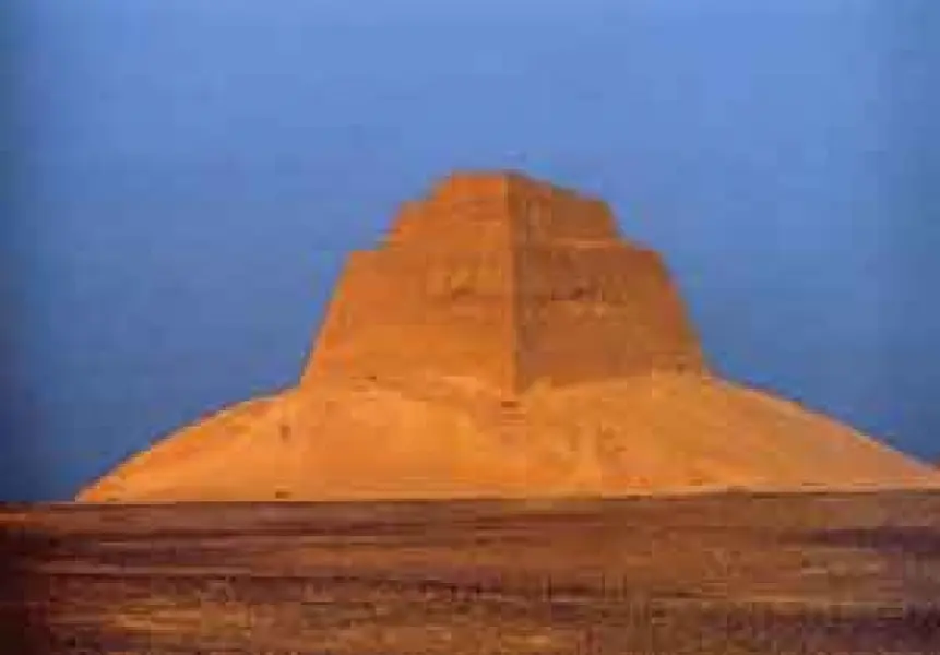 Piramide di Huni a Meidum