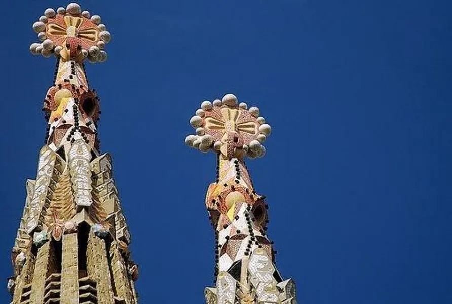 Antoni Gaudì. Sagrada Familia. Iniziata 1883. Dett. dei pinnacoli. Barcellona