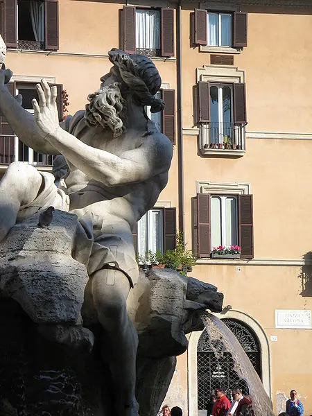 Gianlorenzo Bernini. Fontana dei Quattro Fiumi. 1648-1651. Part. del Danubio. Travertino. Roma, piazza Navona