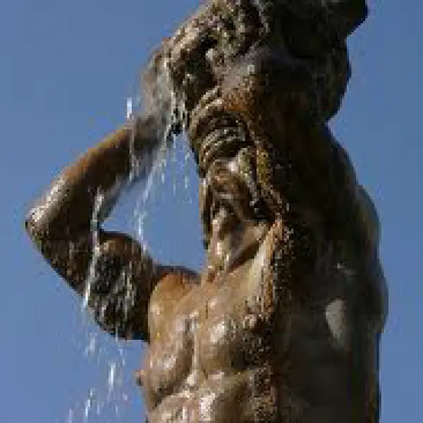 Gianlorenzo Bernini. Fontana del Tritone. Dett. 1642-43 Travertino. Roma, piazza Barberini.