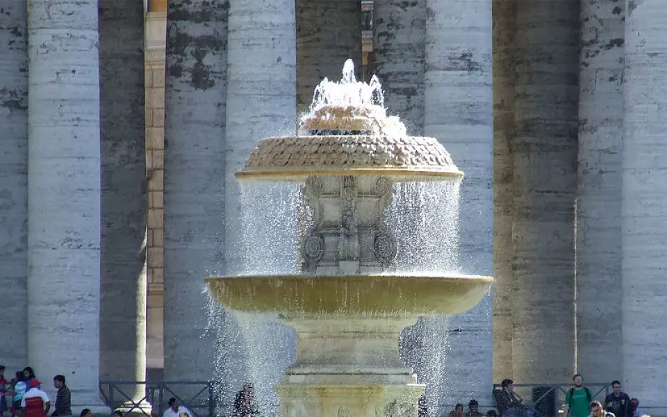 Gianlorenzo Bernini. Una delle fontane di Piazza San Pietro.