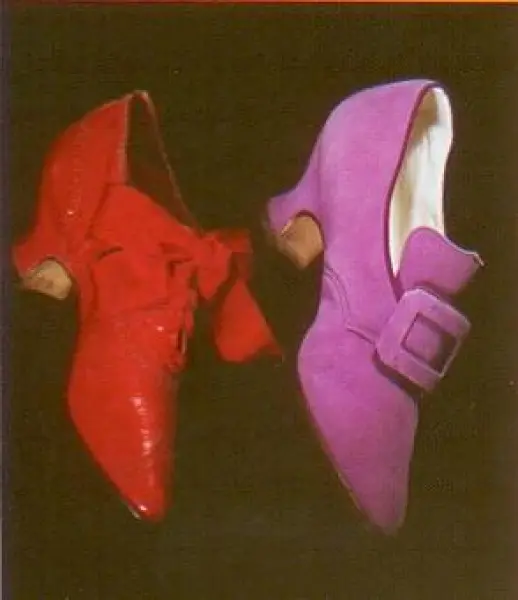 Modelli femminile di scarpe ispirati allo stile rococò. 1900-1903
