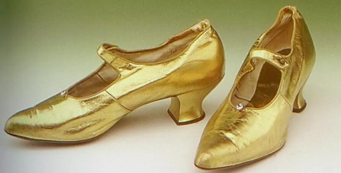 Modello femminile di scarpina da ballo. 1900-1905