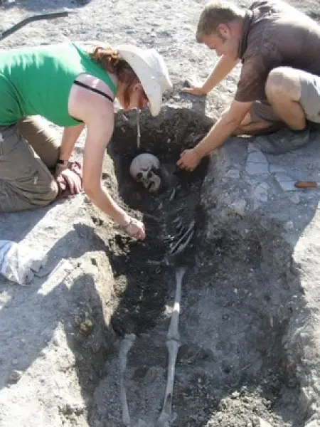Ritrovamento di una tomba a Ca' Bufalini nel 2008