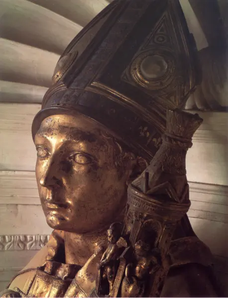 <p>Donatello. San Ludovico di Tolosa. Part. Bronzo dorato. Firenze, Museo dell'Opera di Santa Croce.</p>