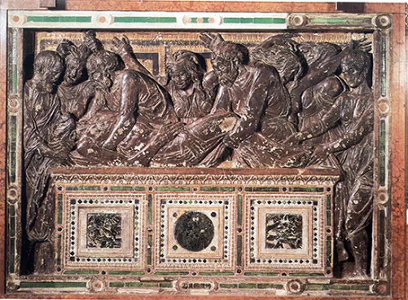 <p>Donatello. Seppellimento di Cristo.  Pietra di Nanto, terracotta invetriata e marmi colorati. Altare del Santo. 1450. Padova,  Basilica di Sant'Antonio.</p>