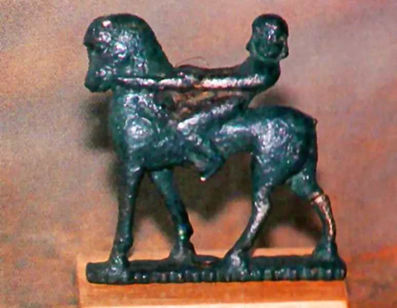 <p>Bronzetto equestre. 268-266 a.C. Proveniente dagli scavi del Palazzo di Teodorico.</p>