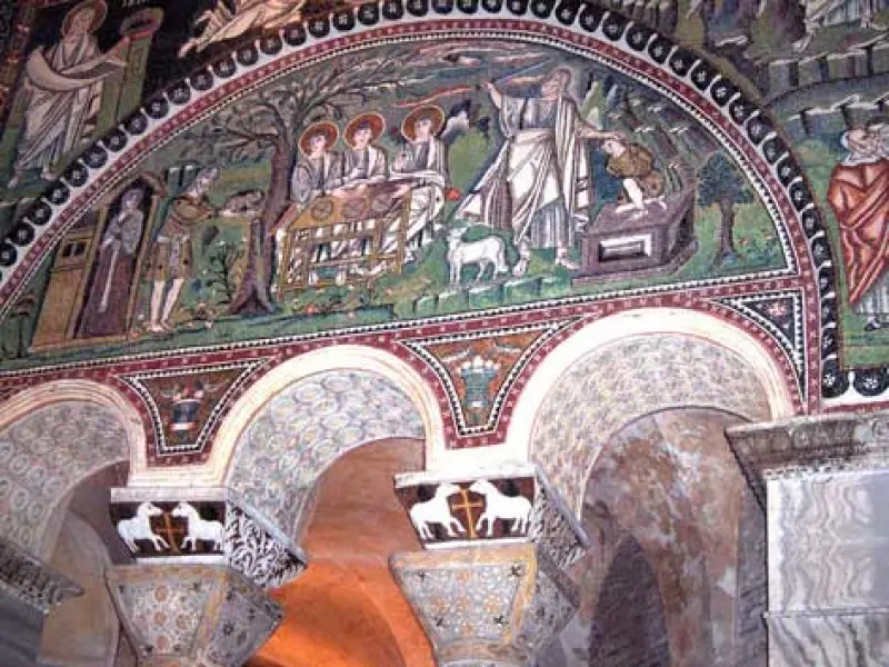 <p>Lunetta di Abramo.Mosaico VI sec. Basilica di San Vitale. Ravenna </p>